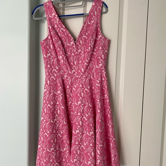 Gorgeous Anthropology dress. Only worn once. Pink and off white. Size 4. - Picture 4 of 4